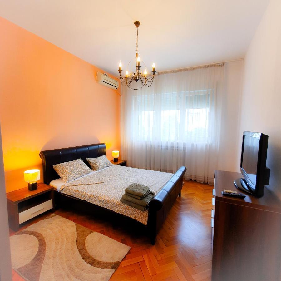 City Center Apartment Boekarest Buitenkant foto